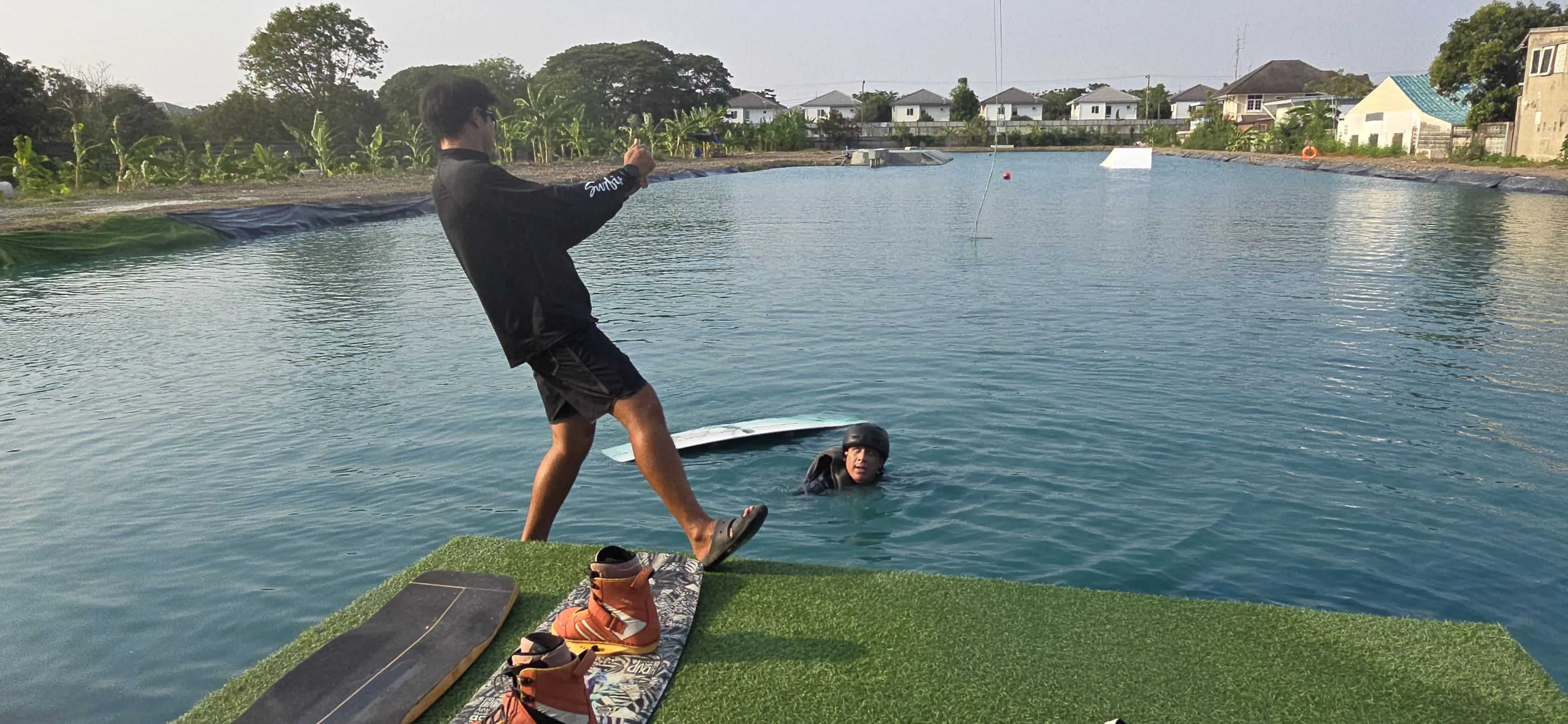 James coaching a rider at WakeGarden Wake Park Bang Na